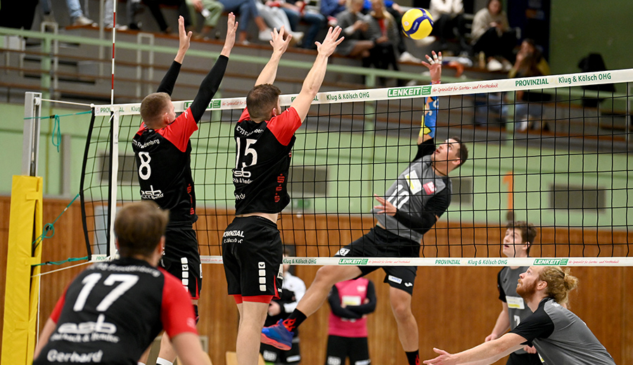 Volleyballer kassieren erste Saison-Niederlage
