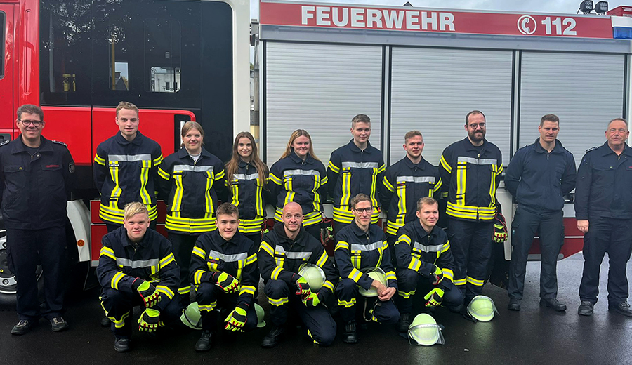 Grundlehrgang mit 45 Stunden in der Freizeit absolviert