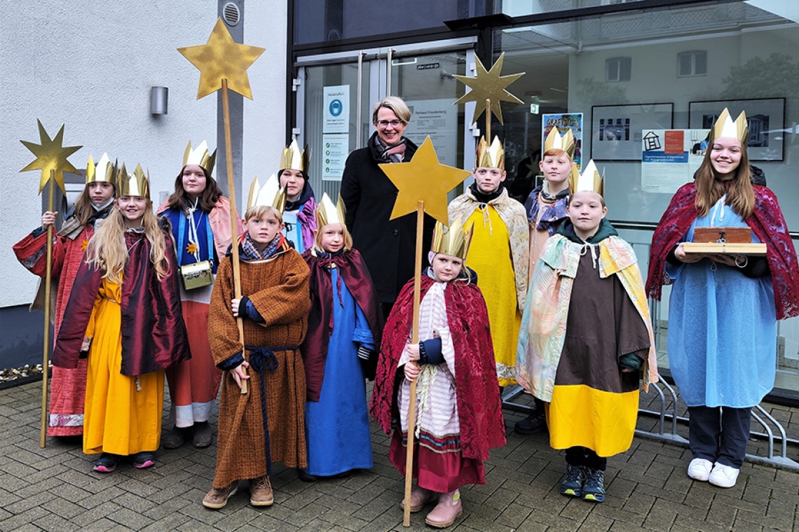 Sternsinger zu Gast im Rathaus