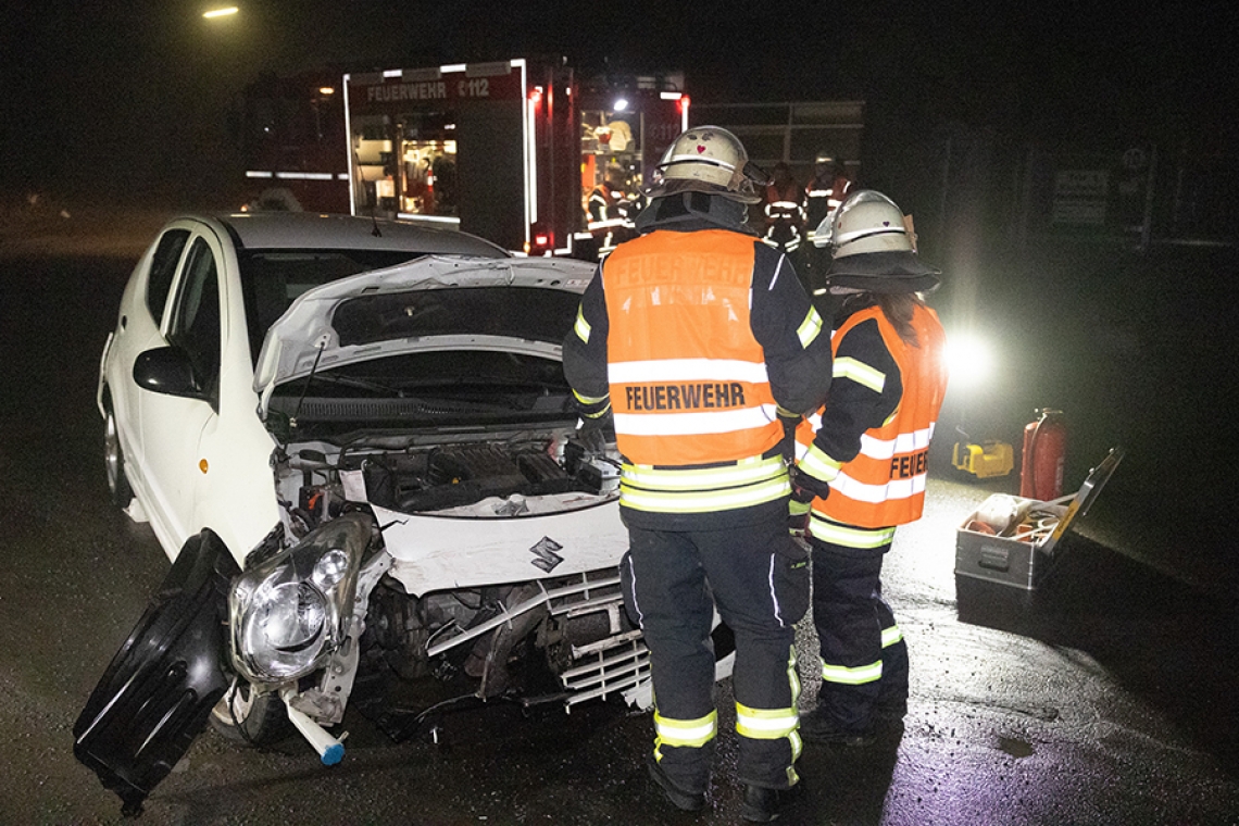 Heftiger Crash am Samstagabend in Lindenberg