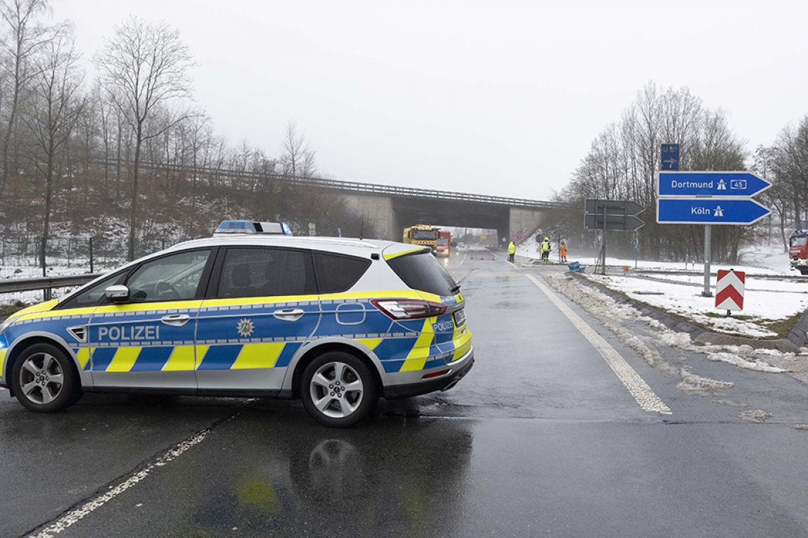 Wiedereinmal kracht es an der Autobahnauffahrt