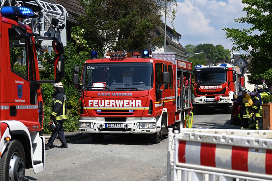 Überhitzter Grill im Eichstattweg ruft die Feuerwehr auf den Plan