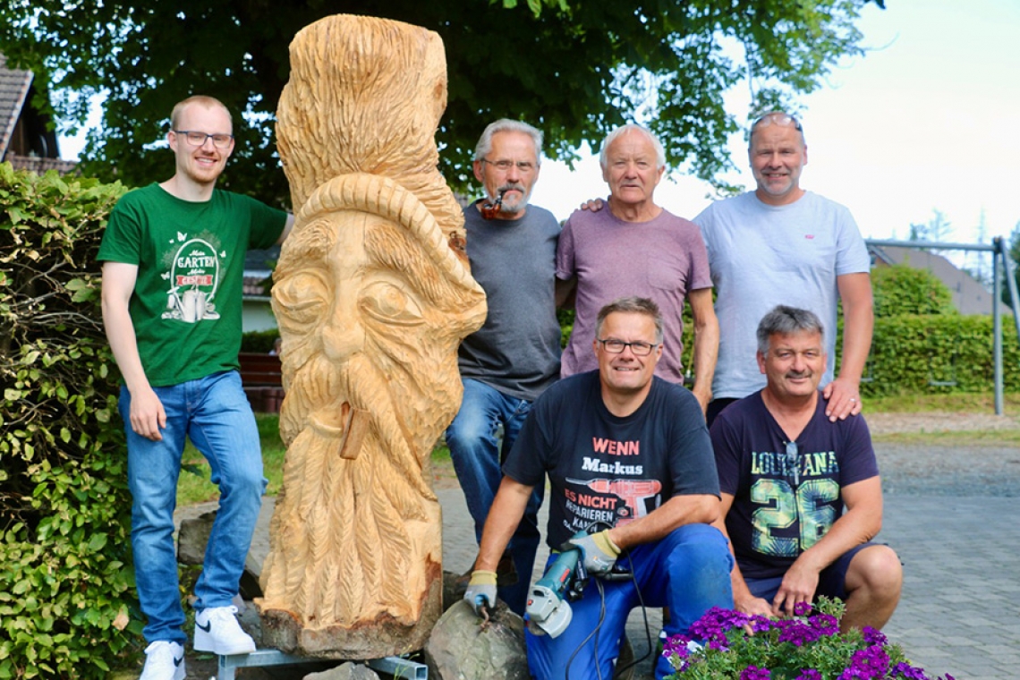 Neuer &quot;Mausbacher&quot; begrüßt Einheimische und Gäste am Backes