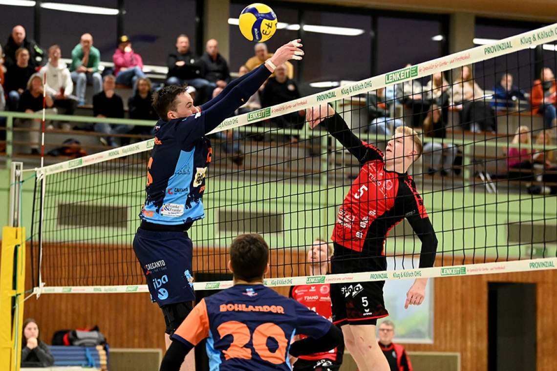 Volleyballer mit Vier-Satz-Sieg zum Jahresausklang