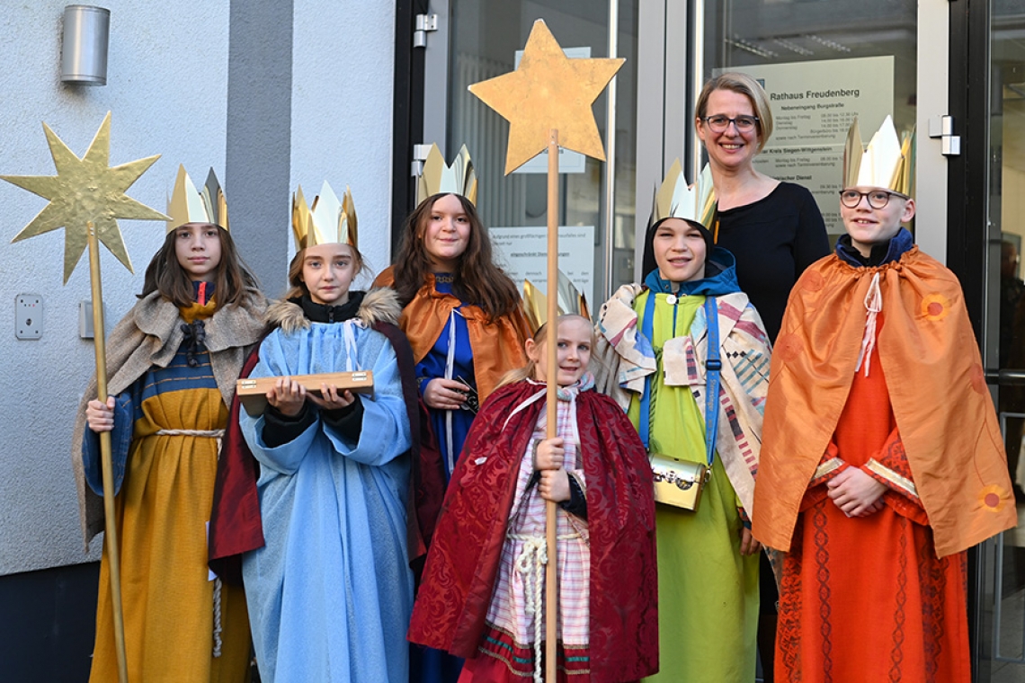 Sternsinger überbringen Segenswünsche für das neue Jahr