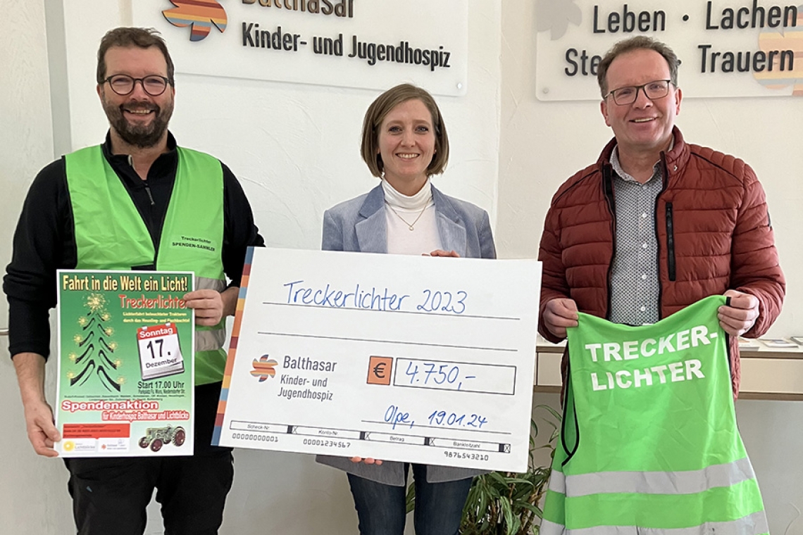 Spenden der &quot;Treckerlichter&quot; ans Kinderhospiz überreicht