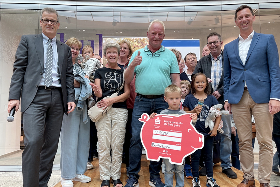 Bottenberg freut sich über 2000 Euro bei der Dorflotterie