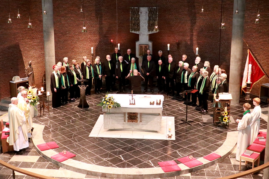 Kirchenchor St. Marien feiert Jubiläum mit vielen Gratulanten