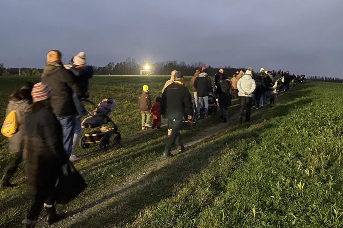 Kinder des &quot;Abenteuerlandes&quot; mit neuem &quot;Wir-Gefühl&quot; auf dem Weg