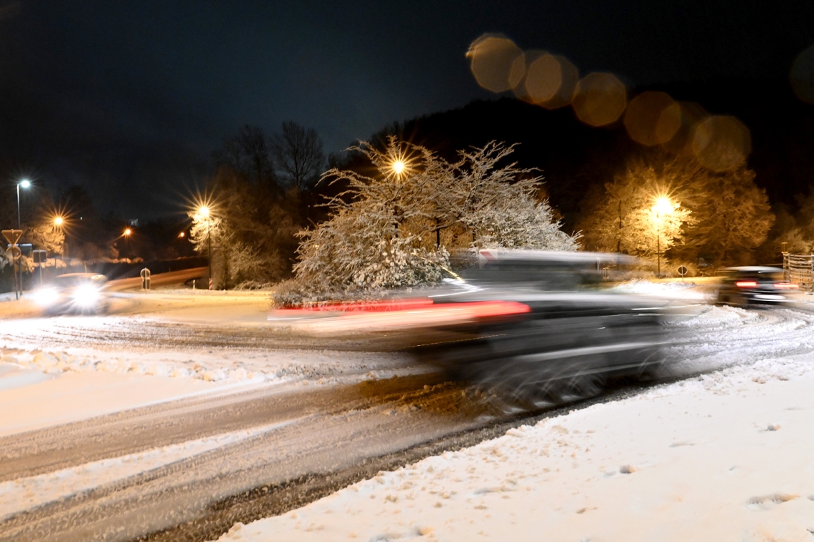 Schnee lässt Bäume in Oberholzklau und Niederndorf umkippen