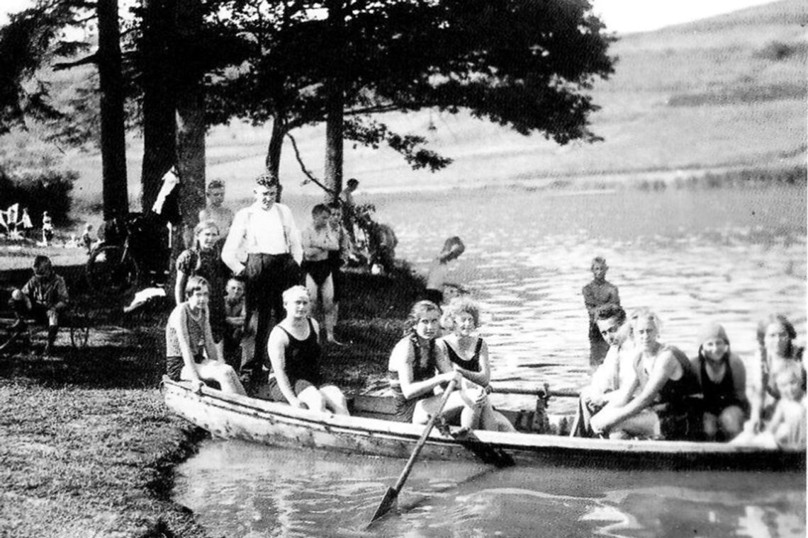Neue FiZ-Ausgabe: Schwimmbad, Molkerei und das Ende des Krieges