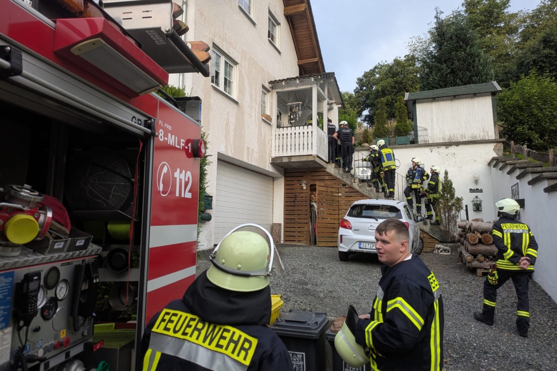 Rohrbruch unterm Rohland: Feuerwehr verhindert größeren Wasserschaden
