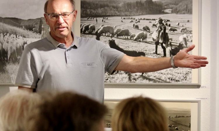 Ausstellung gibt spannende Einblicke in die Flecker Geschichte