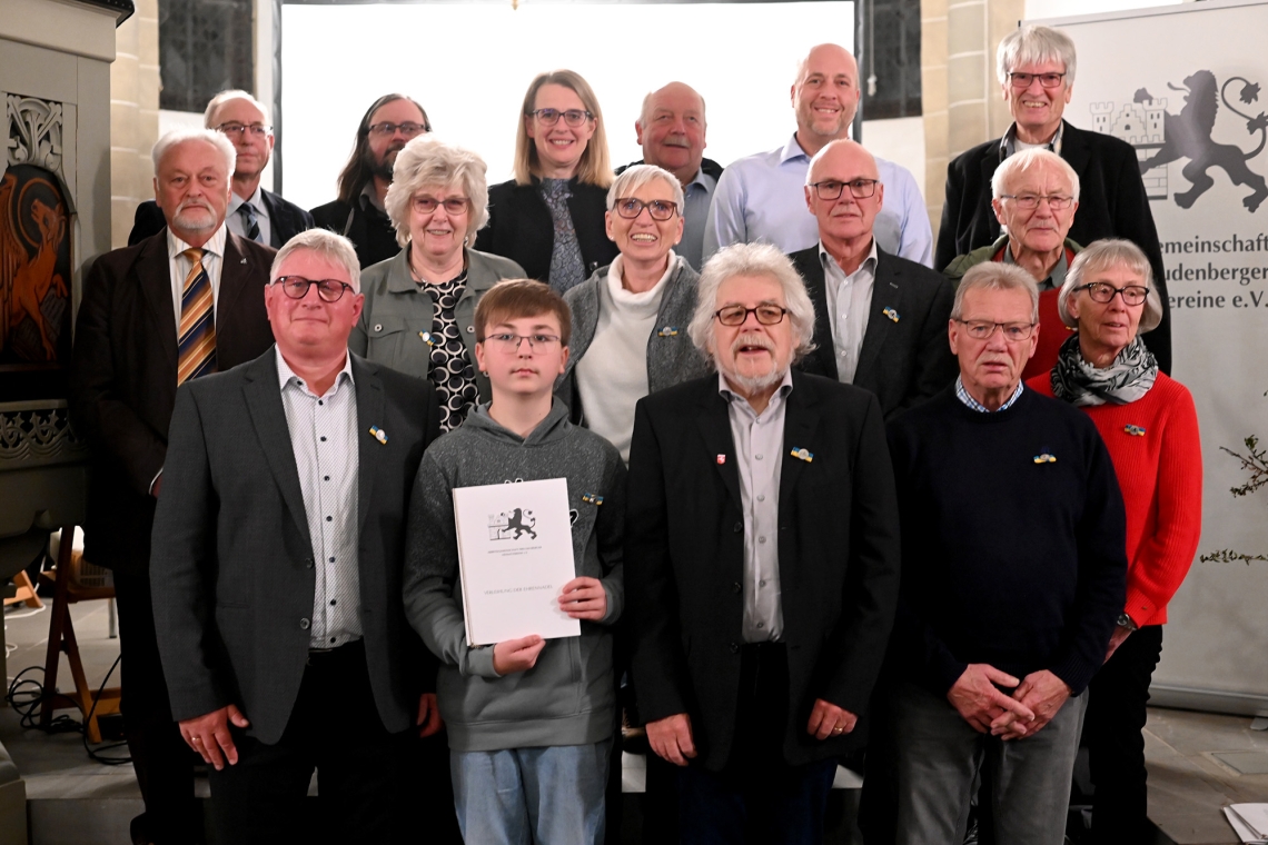 Vom Backes bis zum Bienenstock – Dank für jahrelanges Engagement