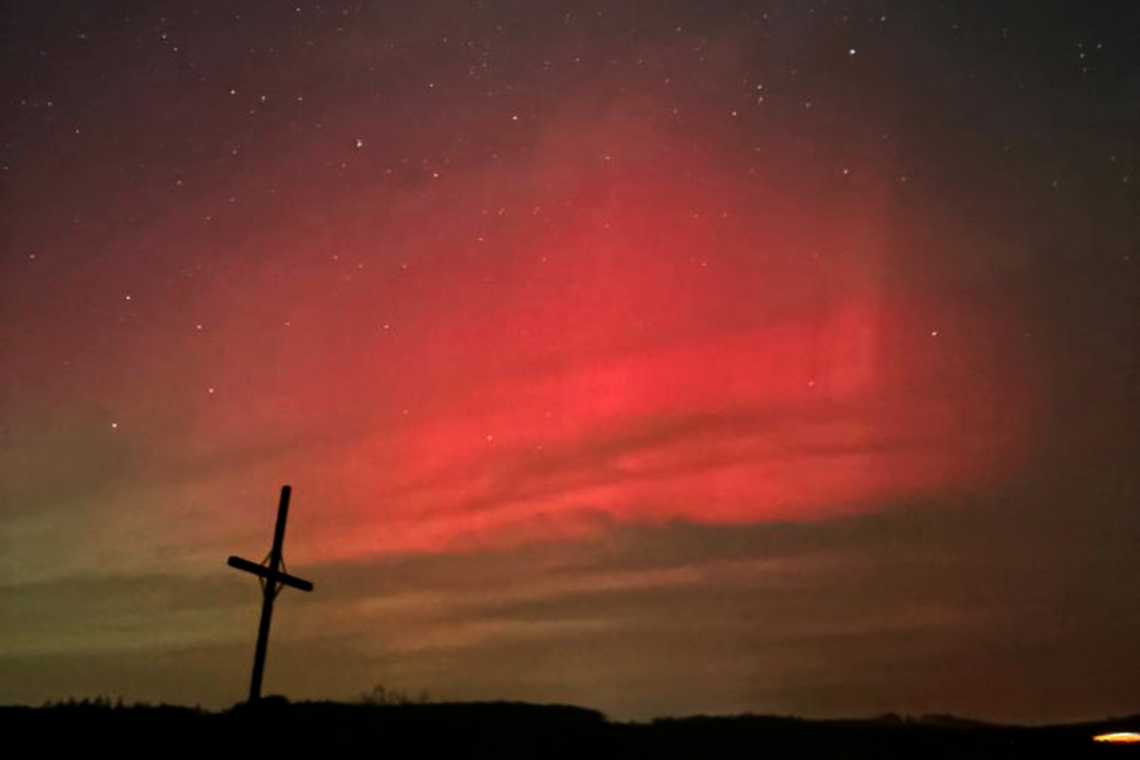 Polarlichter sorgen für farbgewaltige Naturschauspiele