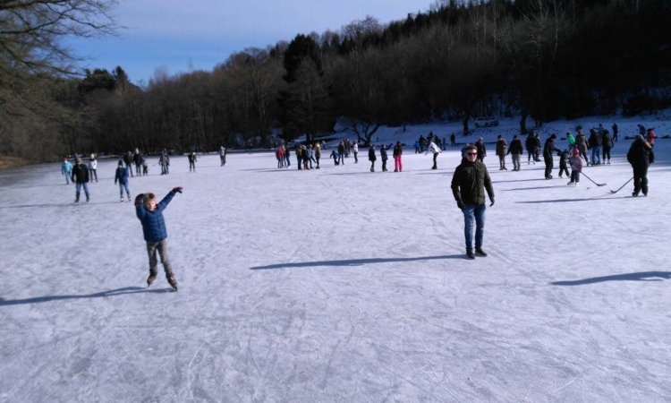 Stadt warnt: Das Betreten von Eisflächen ist lebensgefährlich