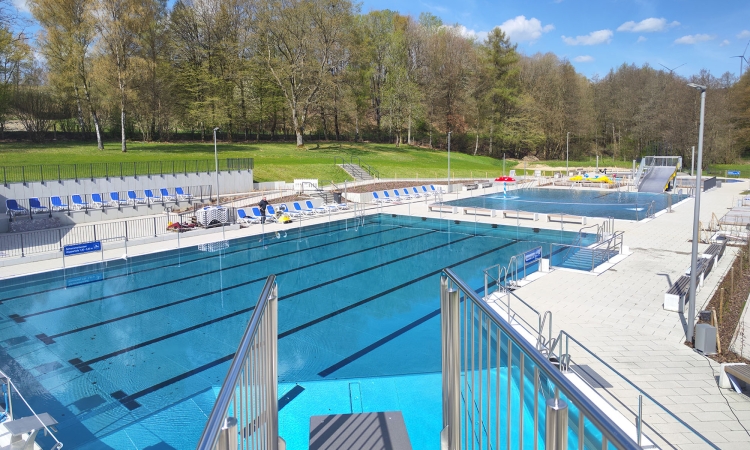 Frühschwimmen im Freibad jeden Dienstag und Freitag ab 7 Uhr