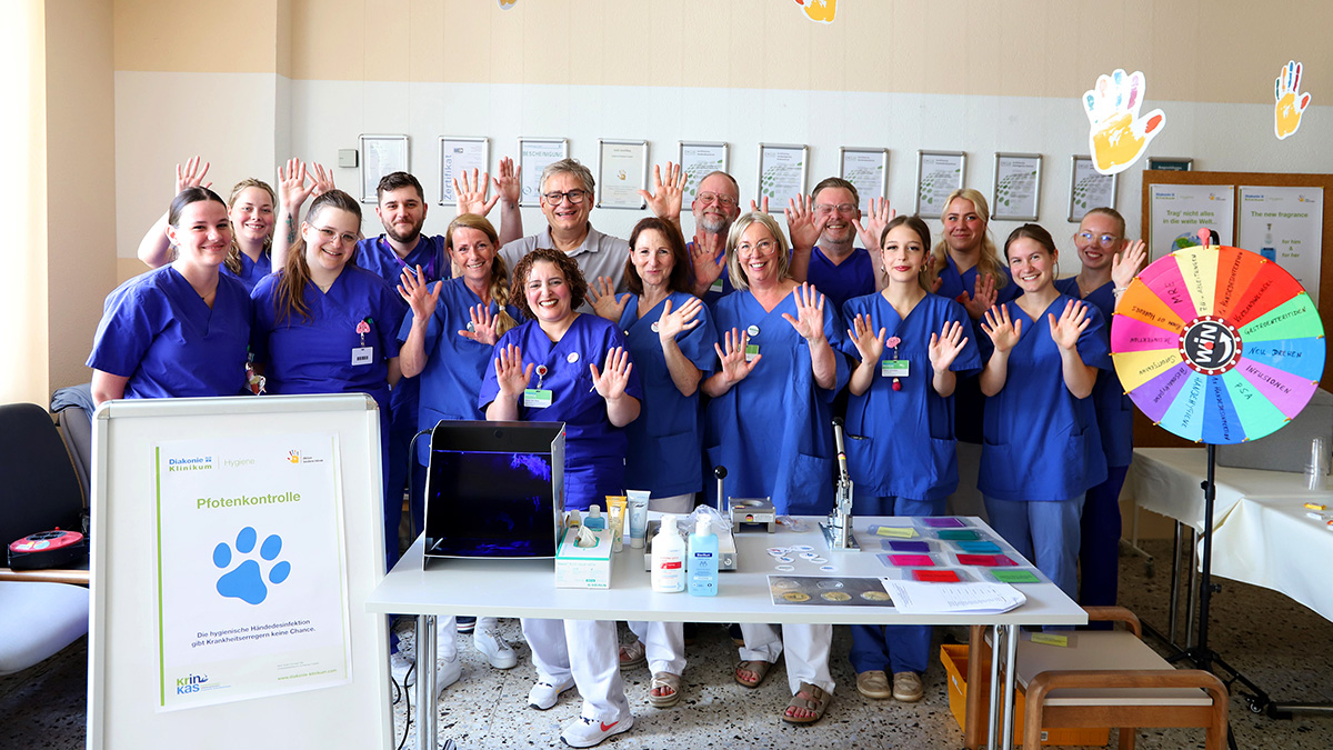 Eine saubere Sache: Das Hygiene- und Stationsteam im Diakonie Klinikum Bethesda in Freudenberg lud bei einem Aktionstag rund um die Händehygiene zu Mitmachaktionen ein.