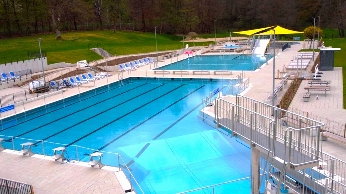 Bereits 51.500 Besucher verzeichnet das modernisierte Freibad im Gambachtal. Die Saison soll - je nach Witterung - bis Ende September verlängert werden.