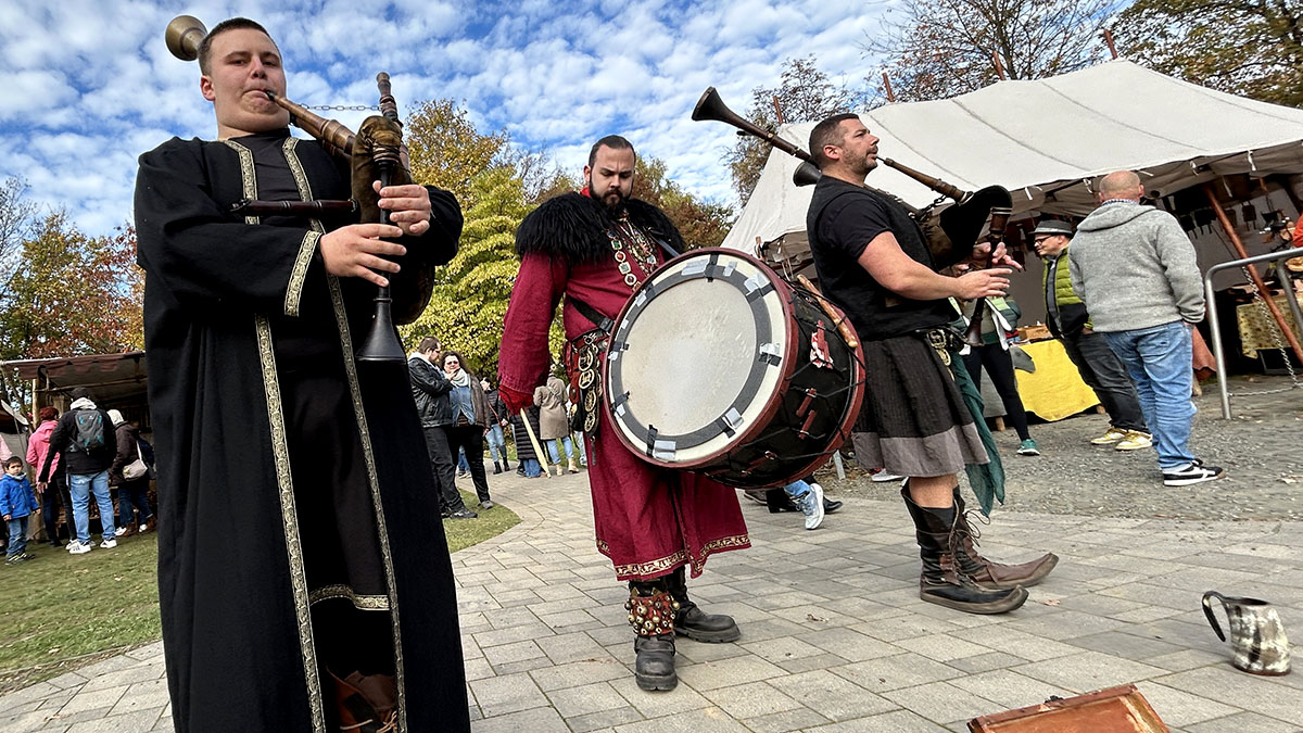 Musiker, Gaukler und Händler versammeln sich am 17. und 18. Oktober wieder zum Mittelaltermarkt im Kurpark.
